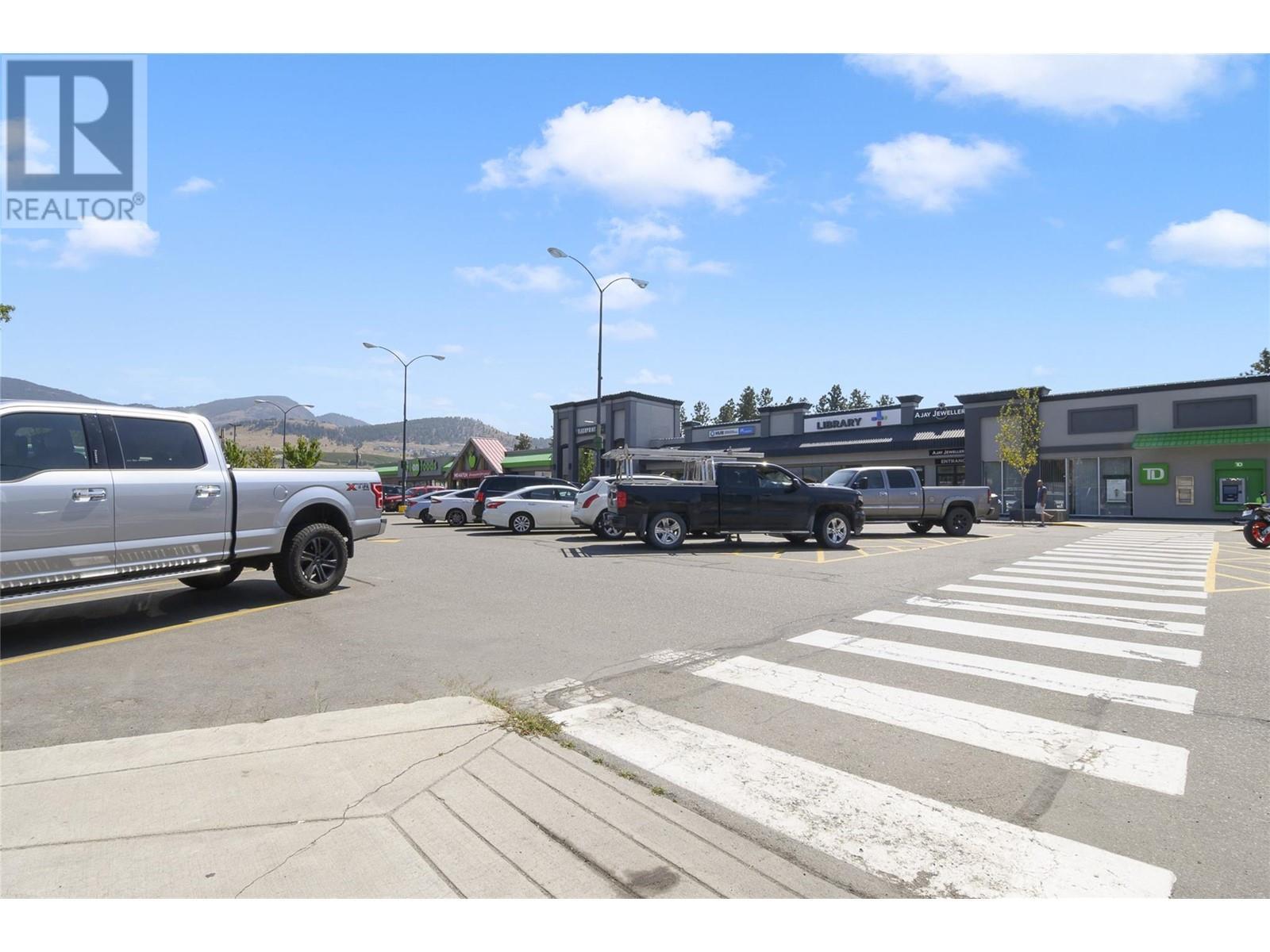 195 & 301 33 Highway W. Kelowna, British Columbia