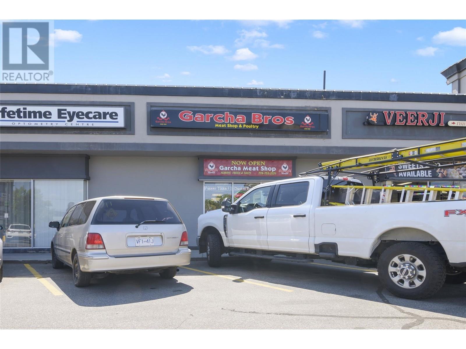 195 & 301 33 Highway W. Kelowna, British Columbia