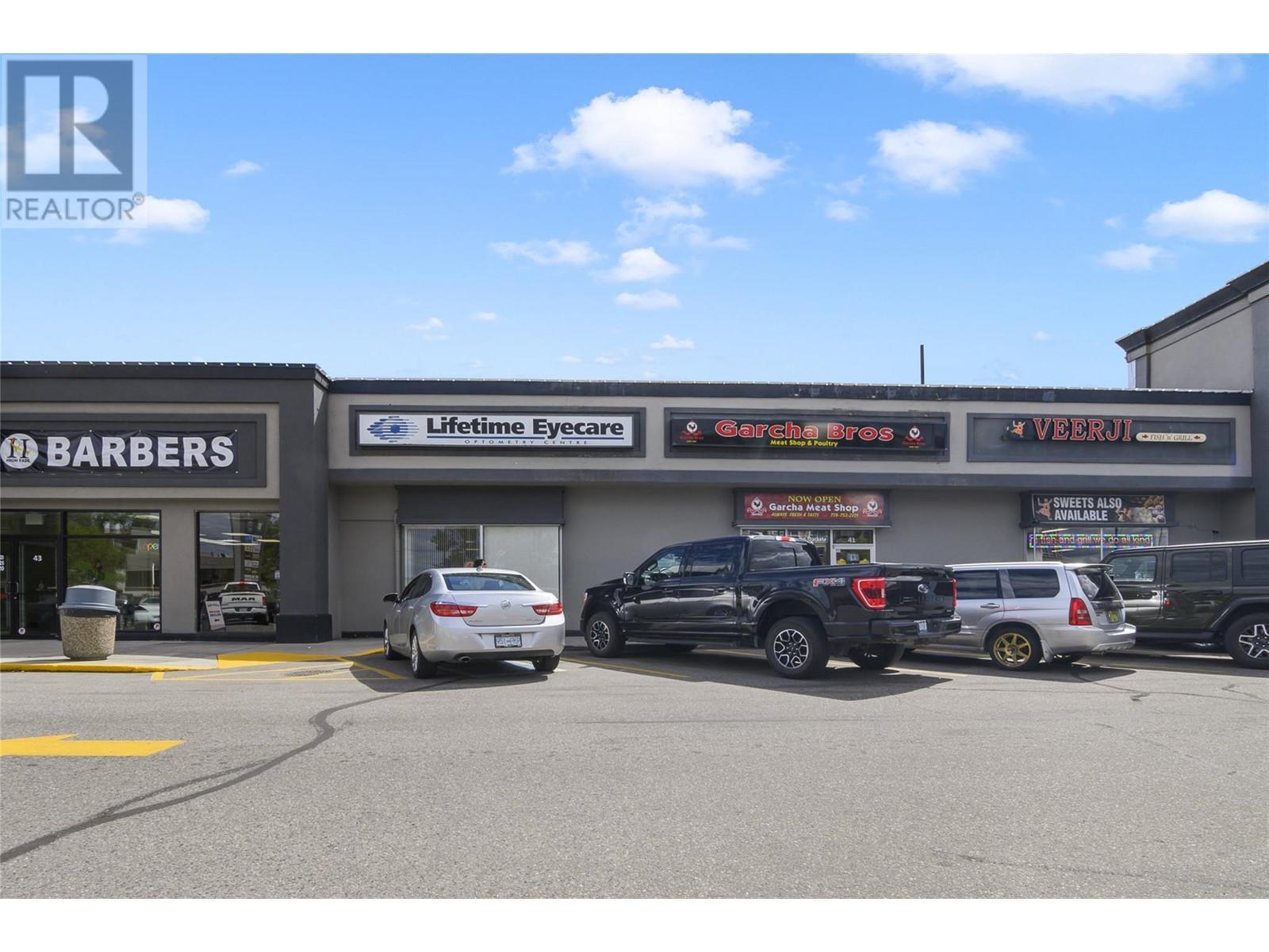 195 & 301 33 Highway W. Kelowna, British Columbia