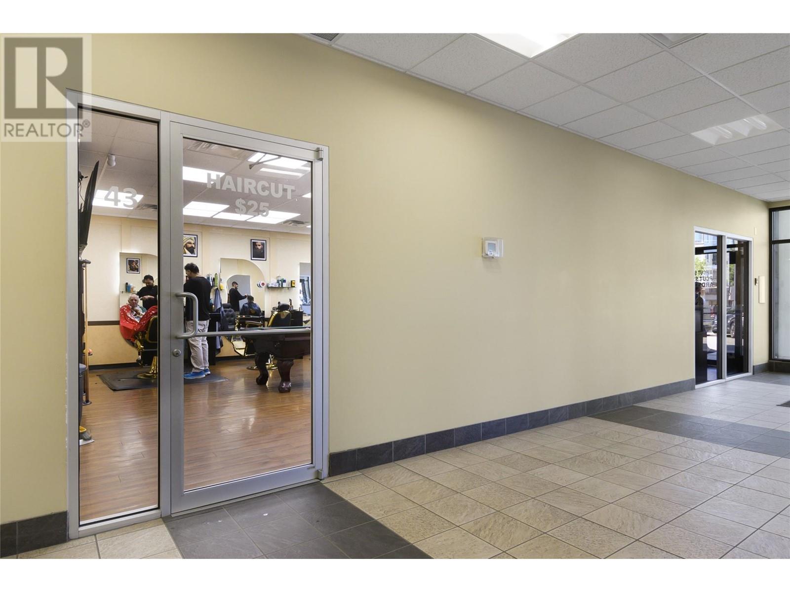 195 & 301 33 Highway W. Kelowna, British Columbia