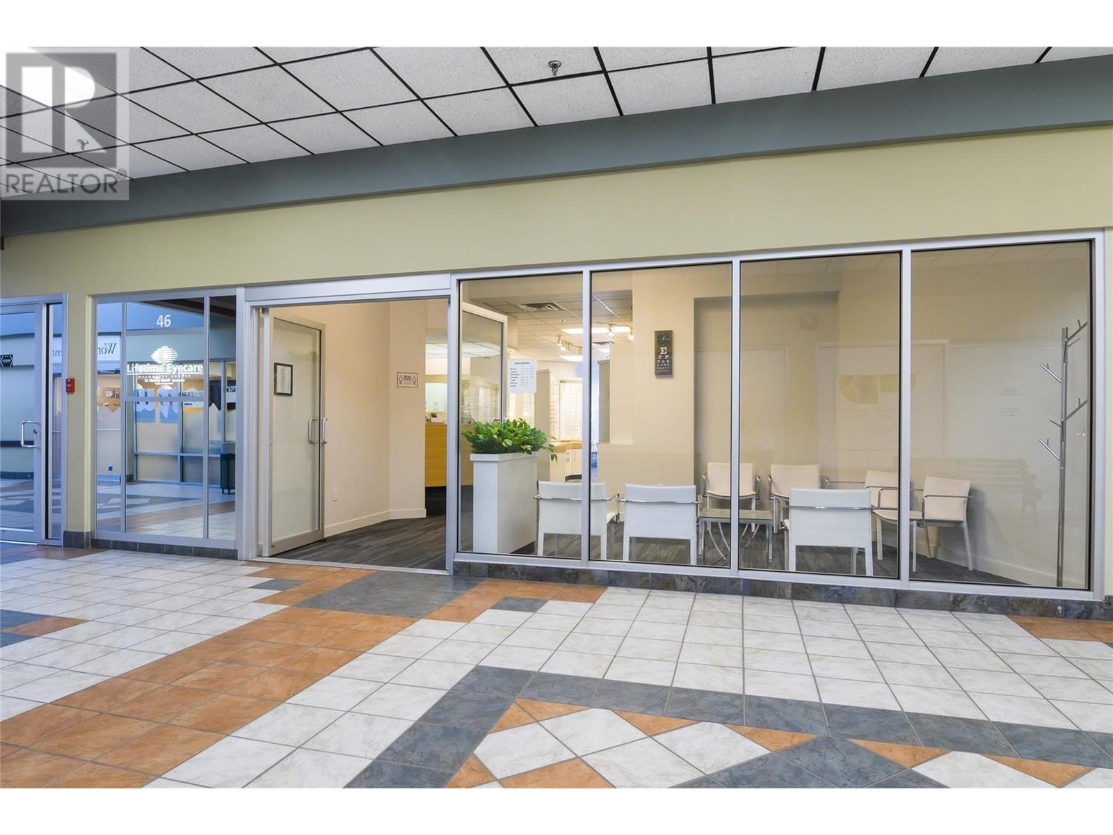 195 & 301 33 Highway W. Kelowna, British Columbia