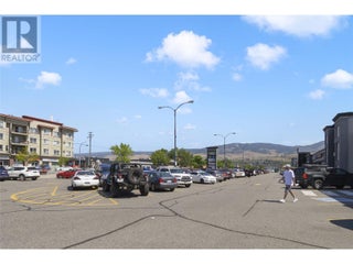 195 & 301 33 Highway W. Kelowna, British Columbia