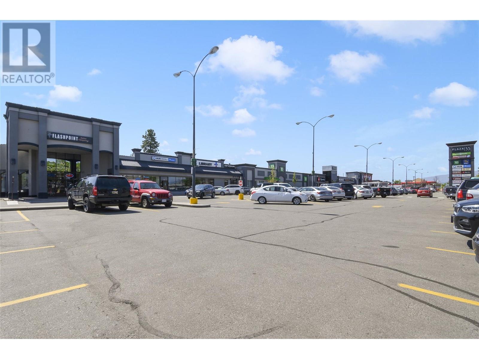 195 & 301 33 Highway W. Kelowna, British Columbia