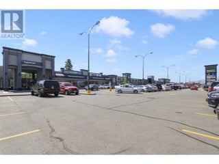 195 & 301 33 Highway W. Kelowna, British Columbia