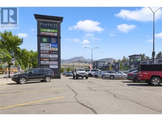 195 & 301 33 Highway W. Kelowna, British Columbia