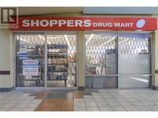 195 & 301 33 Highway W. Kelowna, British Columbia