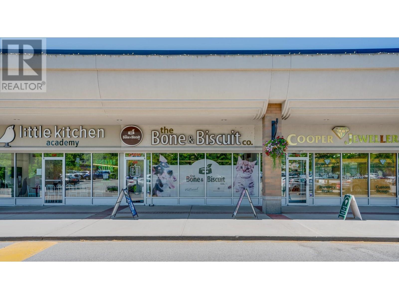 1876 Cooper Road Unit# 136. Kelowna, British Columbia