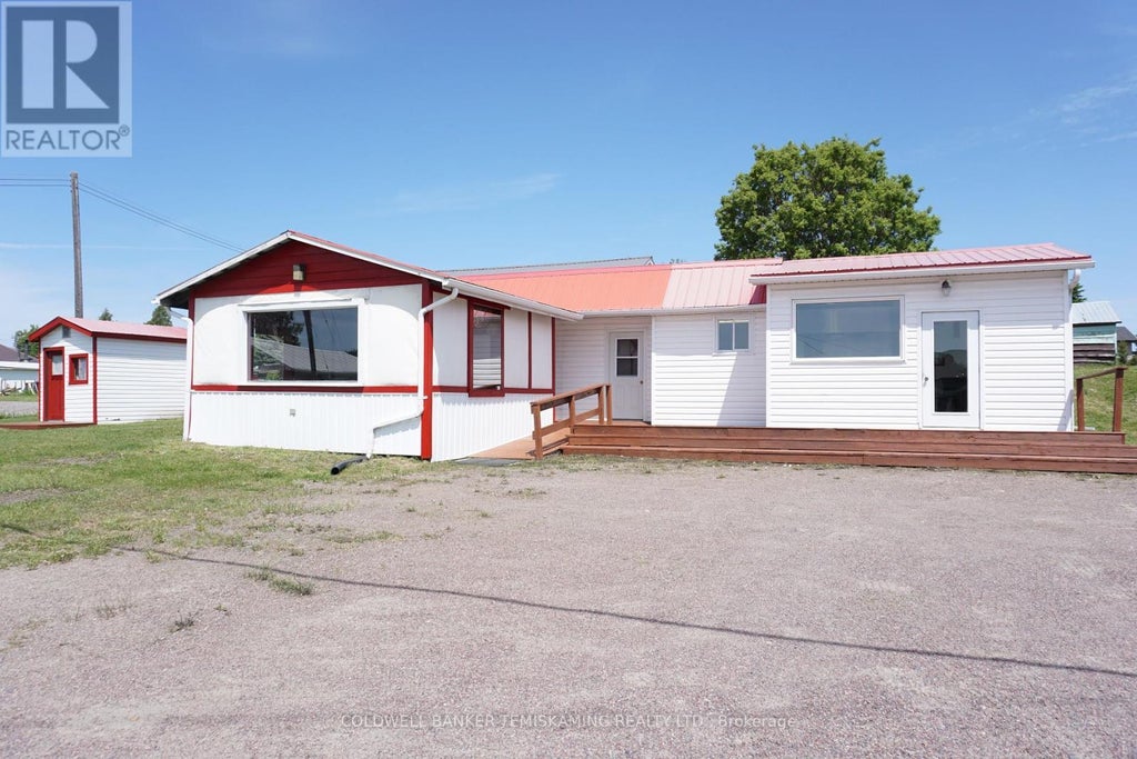 15 Front Street, James