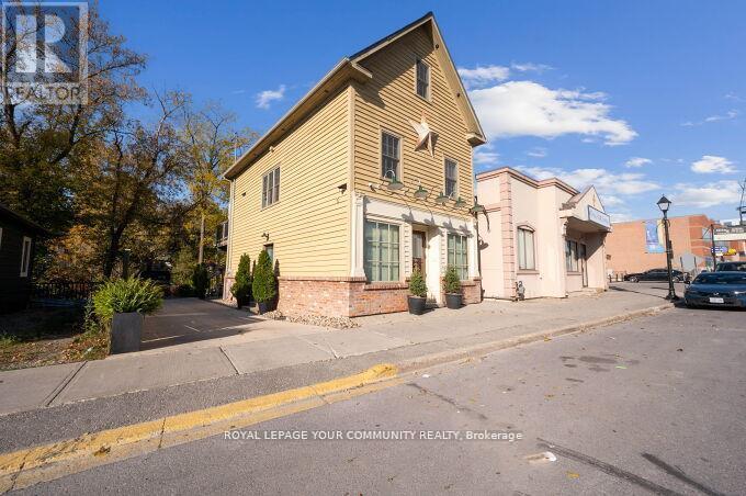 15120 Yonge Street, Aurora (aurora Village)