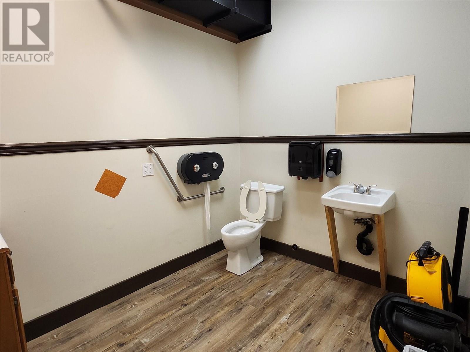 437 Glenmore Road Unit# 107. Kelowna, British Columbia