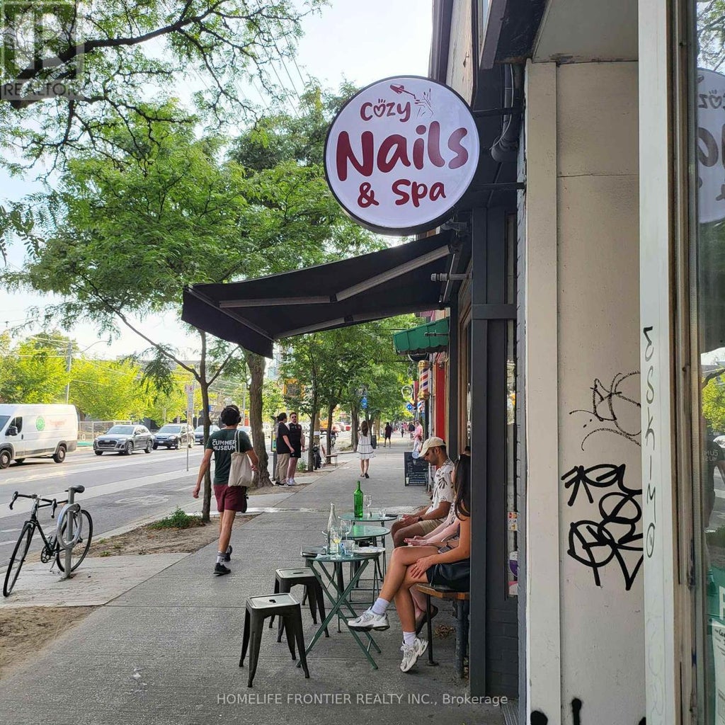 386 College Street, Toronto (university)