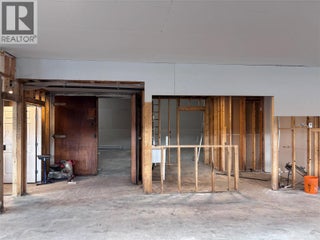 9918 Highway 97 Highway. Lake Country, British Columbia