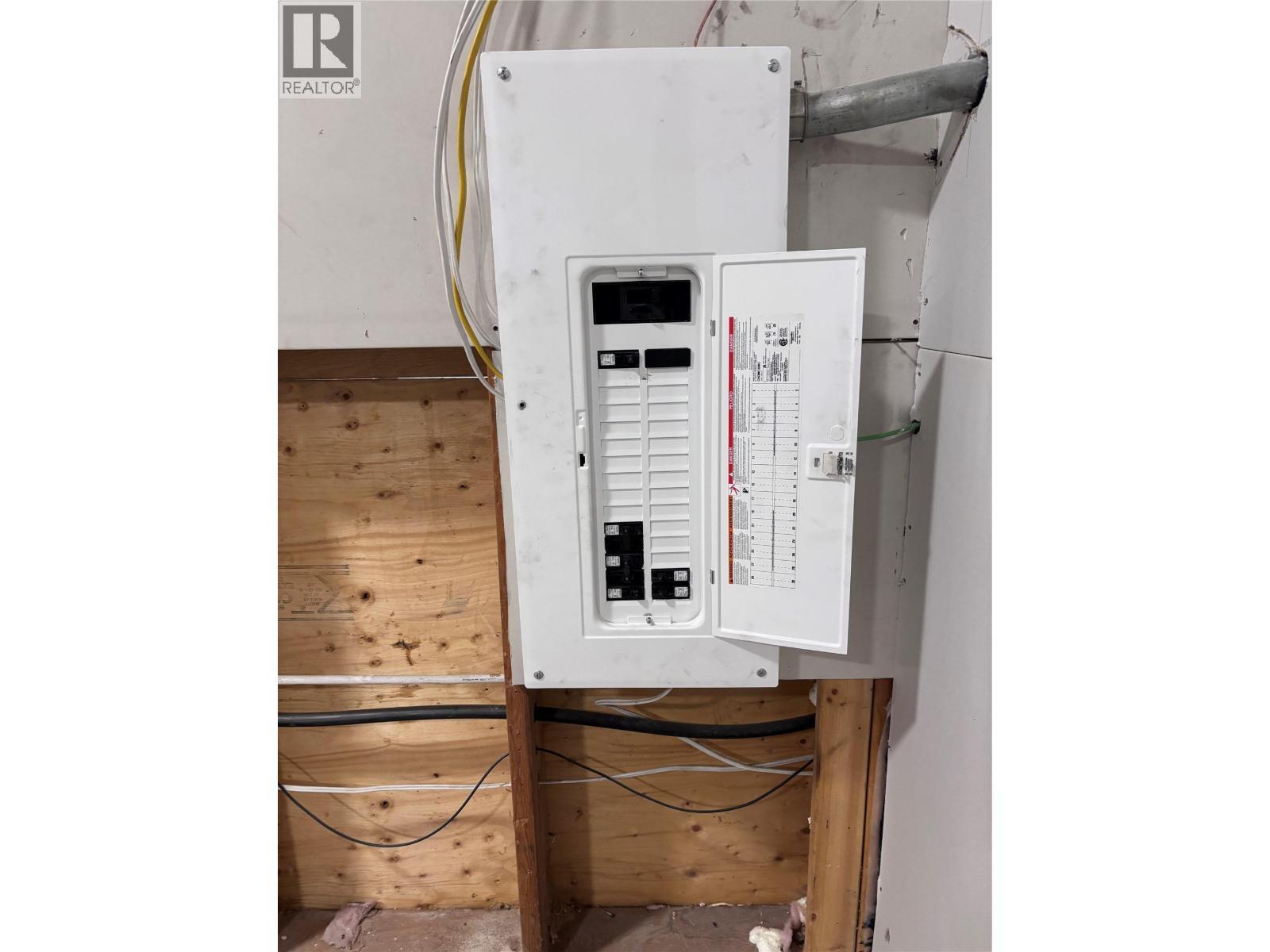 9918 Highway 97 Highway. Lake Country, British Columbia