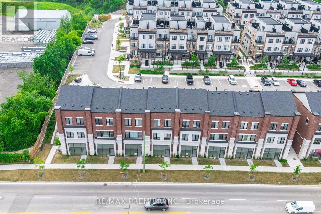 4 - 200 Dissette Street, Bradford West Gwillimbury (bradford)