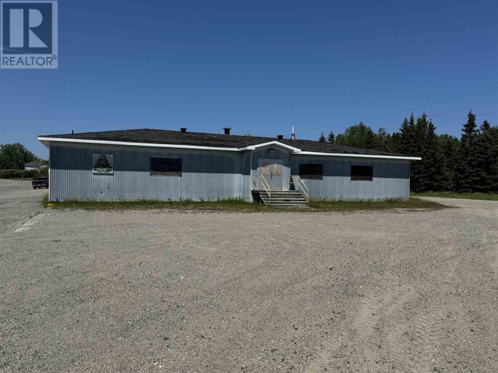 65 Stevens Ave, Marathon