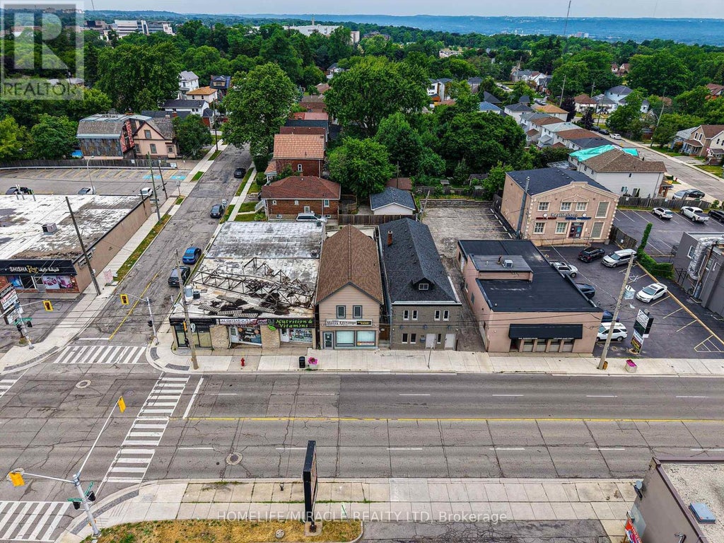 582 Upper James Street, Hamilton (southam)