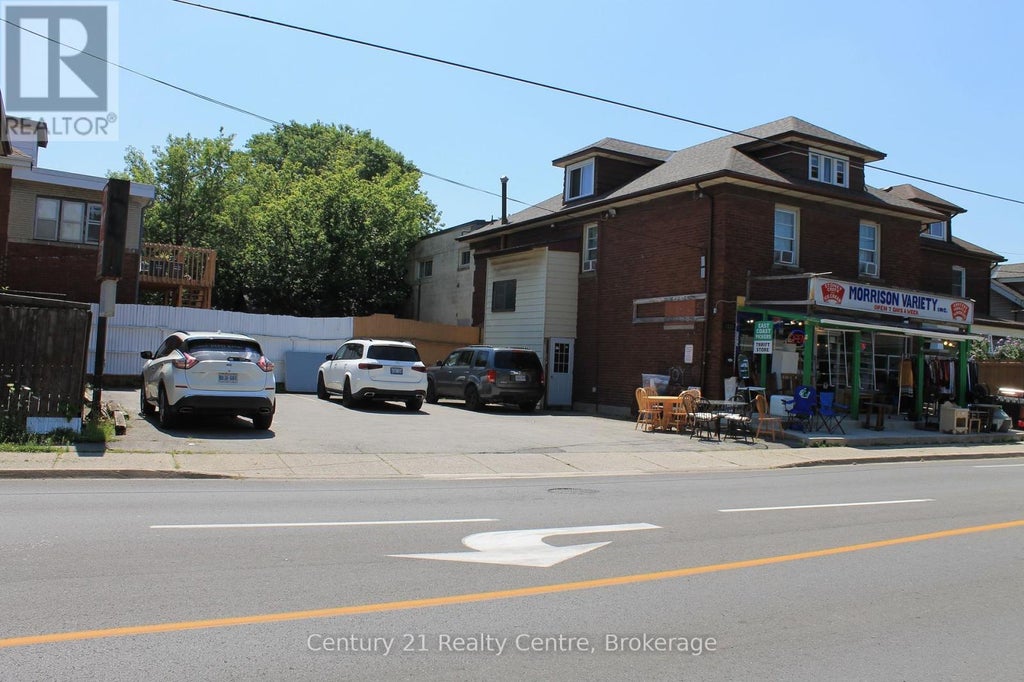 5124 Morrison Street, Niagara Falls (cherrywood)