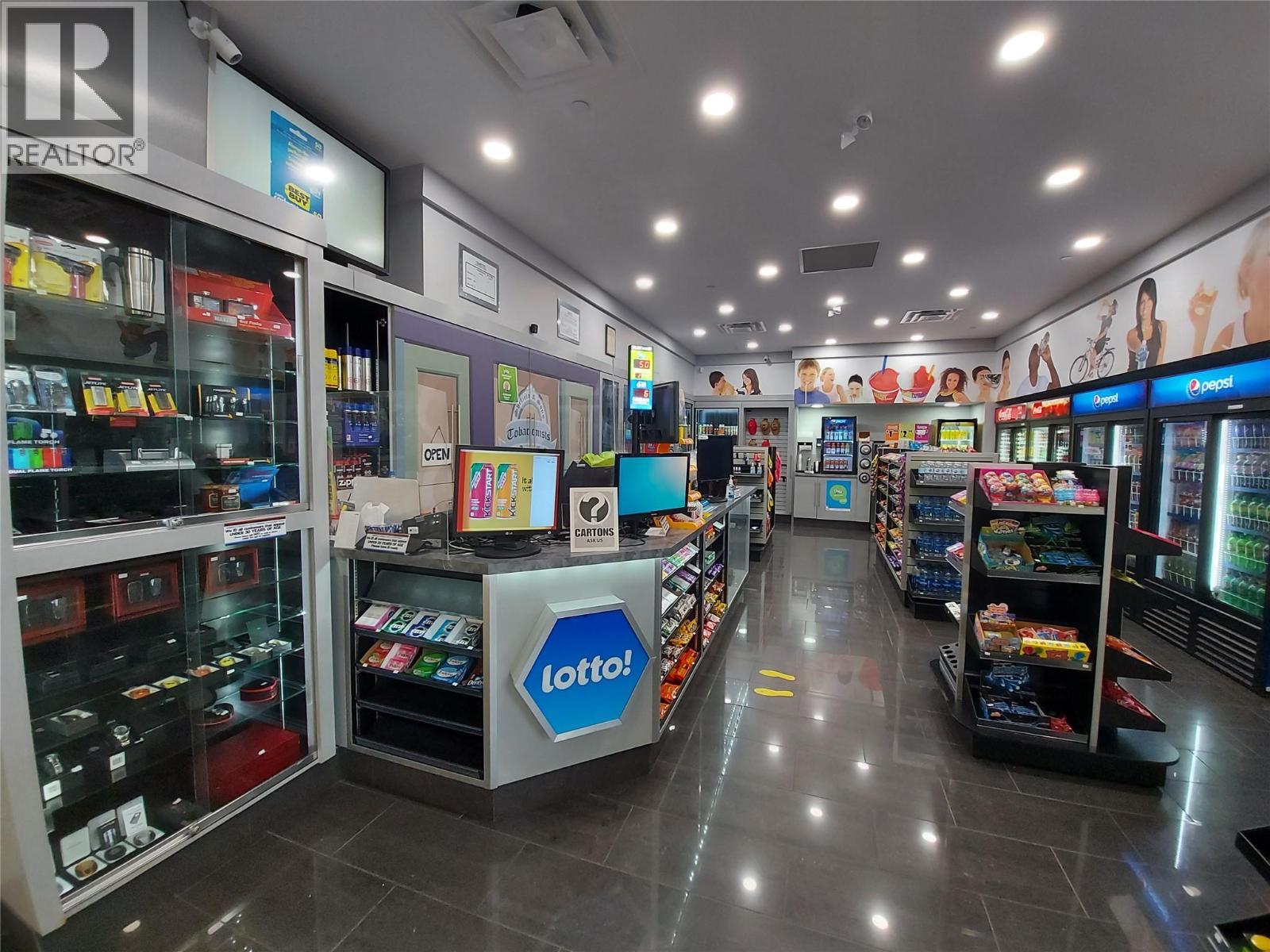 2271 Harvey Avenue Unit# 570. Kelowna, British Columbia