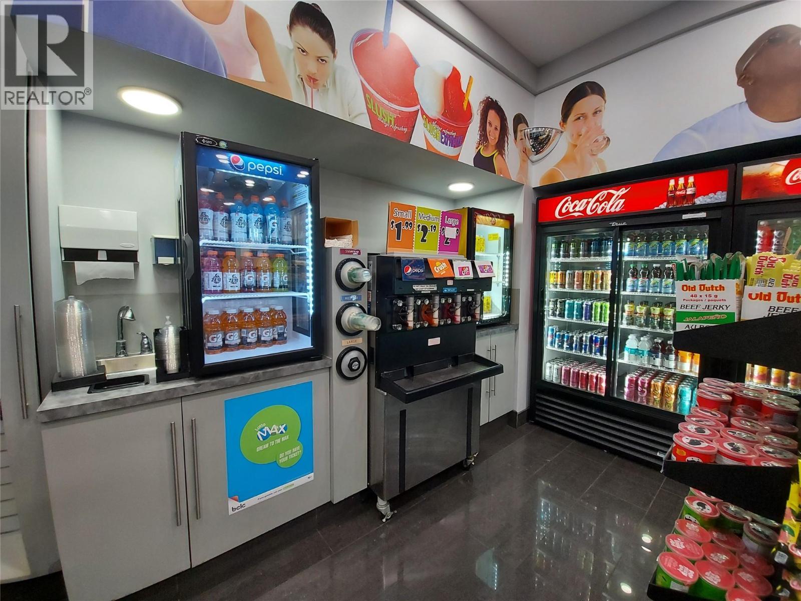 2271 Harvey Avenue Unit# 570. Kelowna, British Columbia