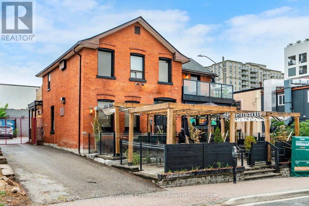 49 Mary Street, Barrie (city Centre)