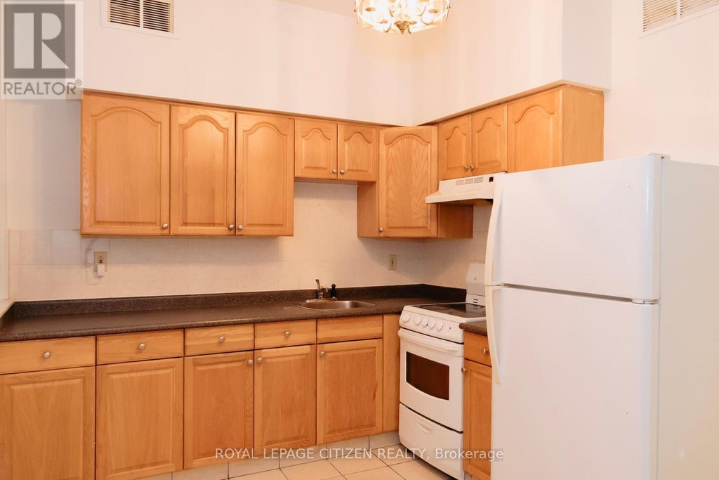 203 - 1864 Danforth Avenue, Toronto (danforth)