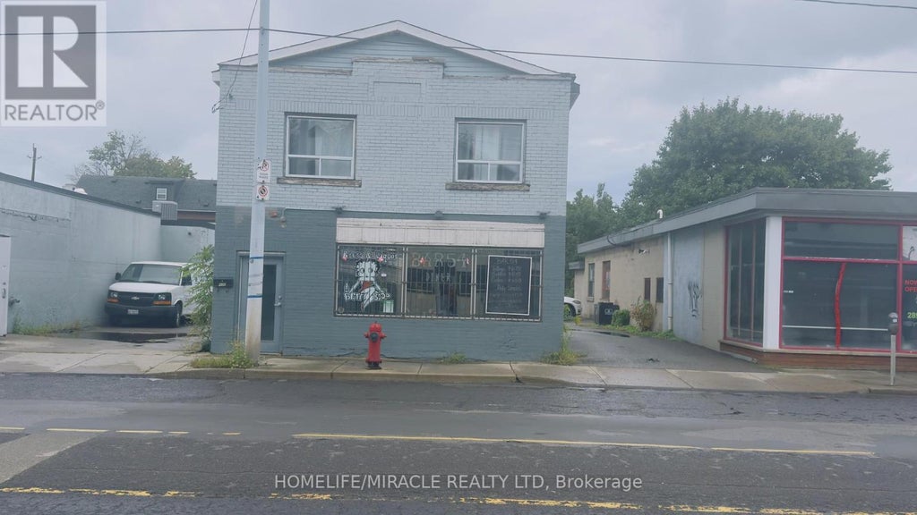 935 Barton Street E, Hamilton (crown Point)