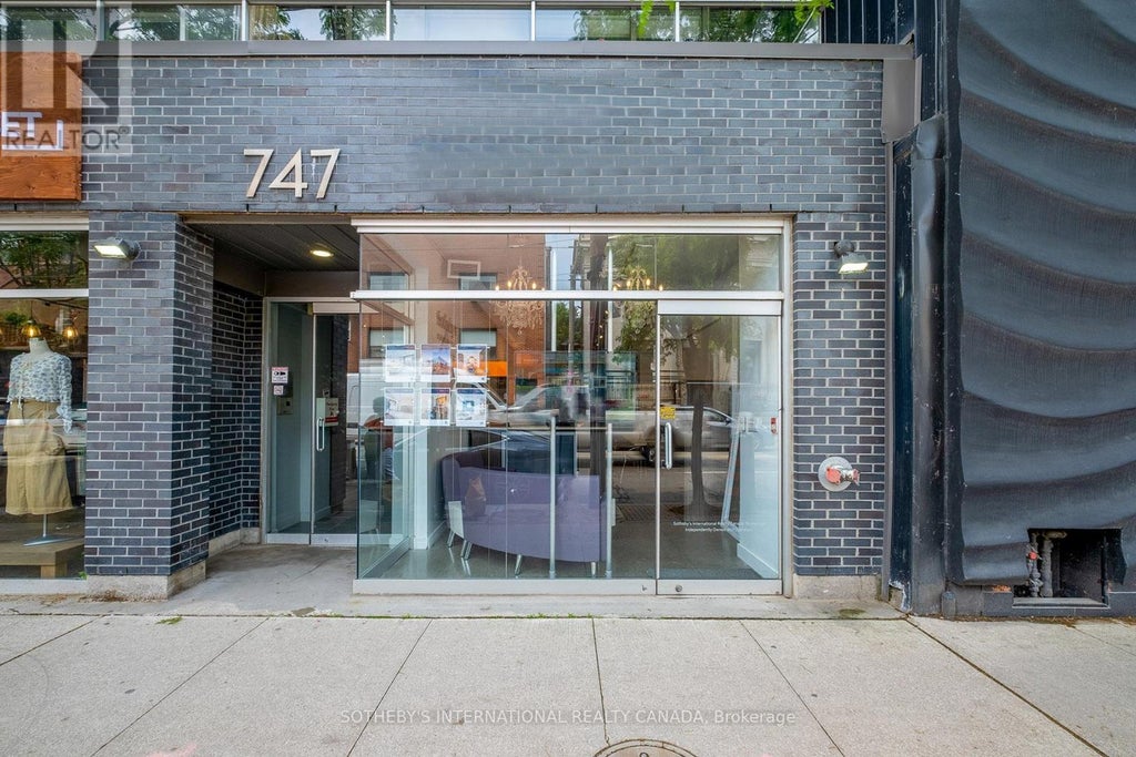 102 - 747 Queen Street E, Toronto (south Riverdale)