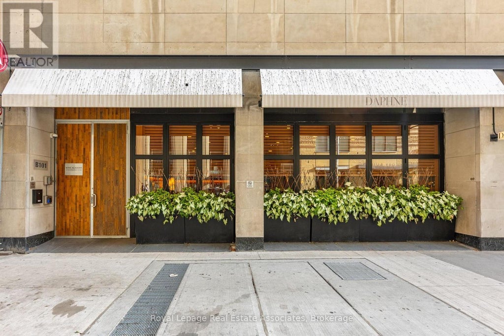B101 - 67 Richmond Street W, Toronto (bay Street Corridor)
