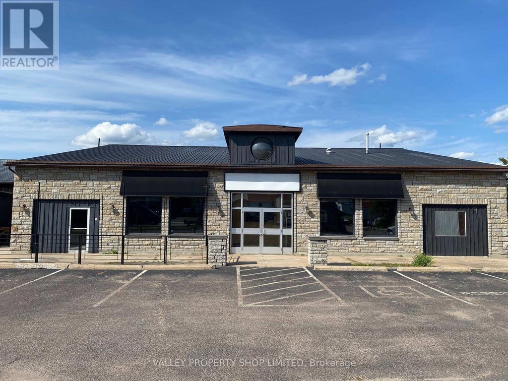 207 Nelson Street, Pembroke