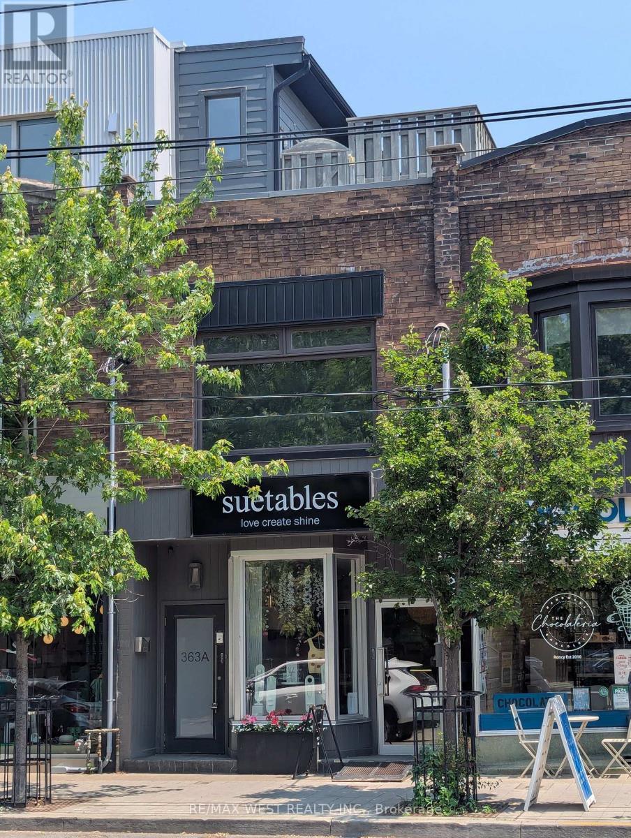 363 Roncesvalles Avenue, Toronto (roncesvalles)