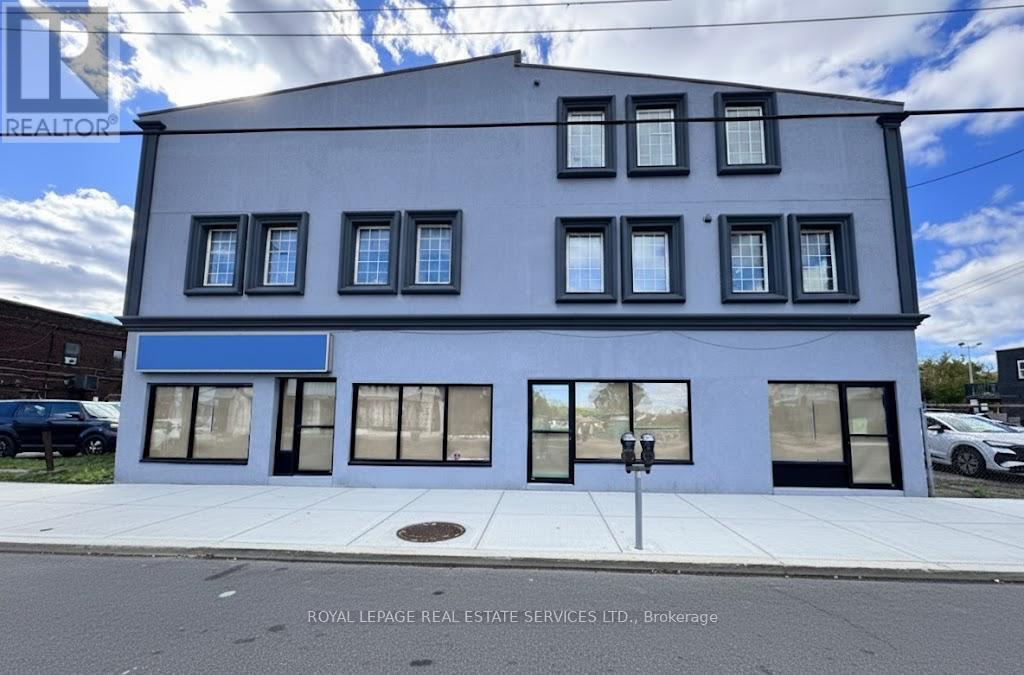 1070 Barton Street E, Hamilton (crown Point)