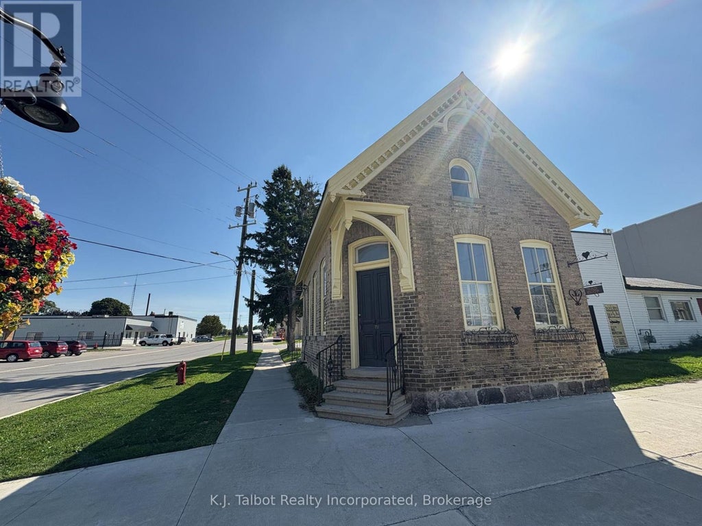 79 Albert Street, Central Huron (clinton)