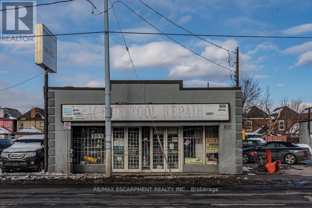 955 Barton Street E, Hamilton (crown Point)