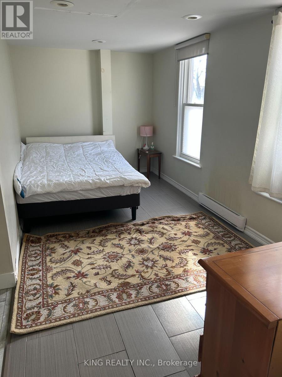 4729 Queen Street, Niagara Falls (downtown)