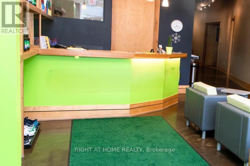 Studio #2 - 3-25 Scarsdale Road, Toronto (banbury-Don Mills)