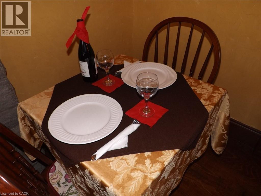 5815 Main Street, Niagara Falls