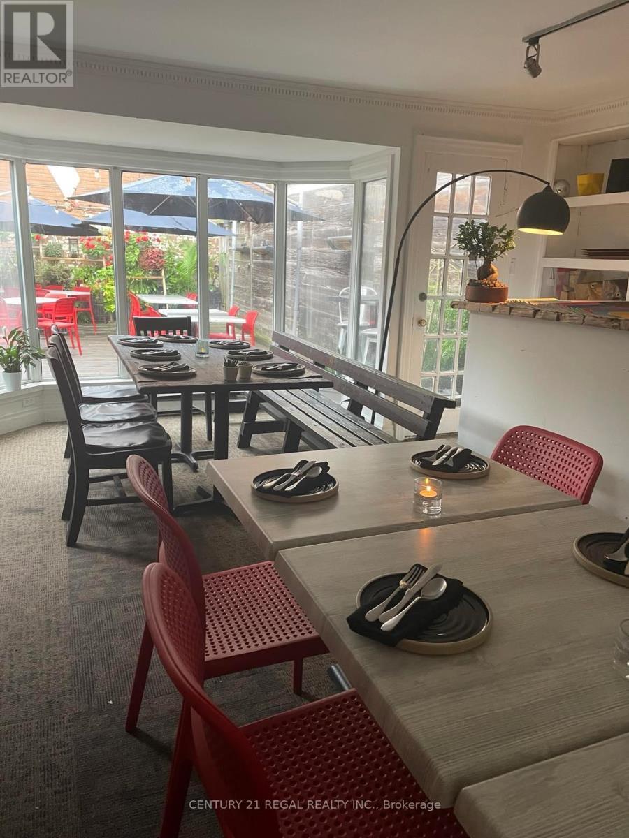 2197 Bloor Street W, Toronto (runnymede-Bloor West Village)