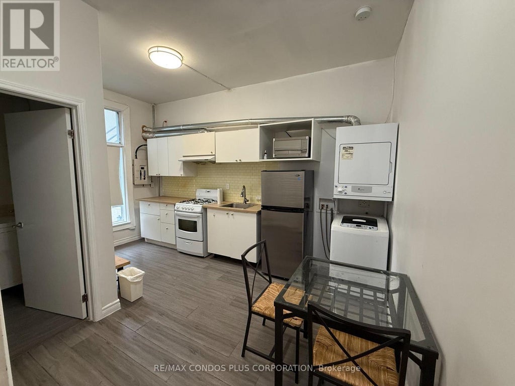 3 - 567 Yonge Street, Toronto (church-Yonge Corridor)