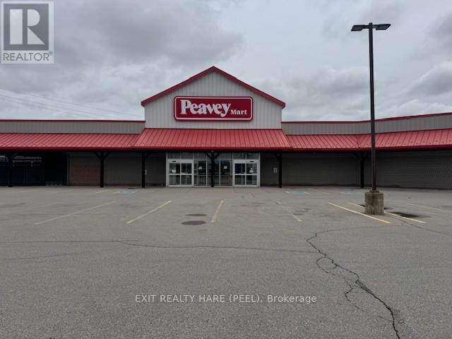 1780 Wharncliffe Road S, London South (south V)