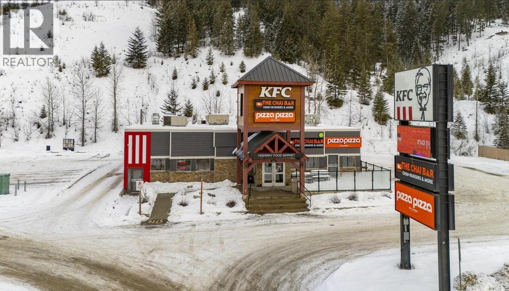 1002 Trans Canada Highway, Golden