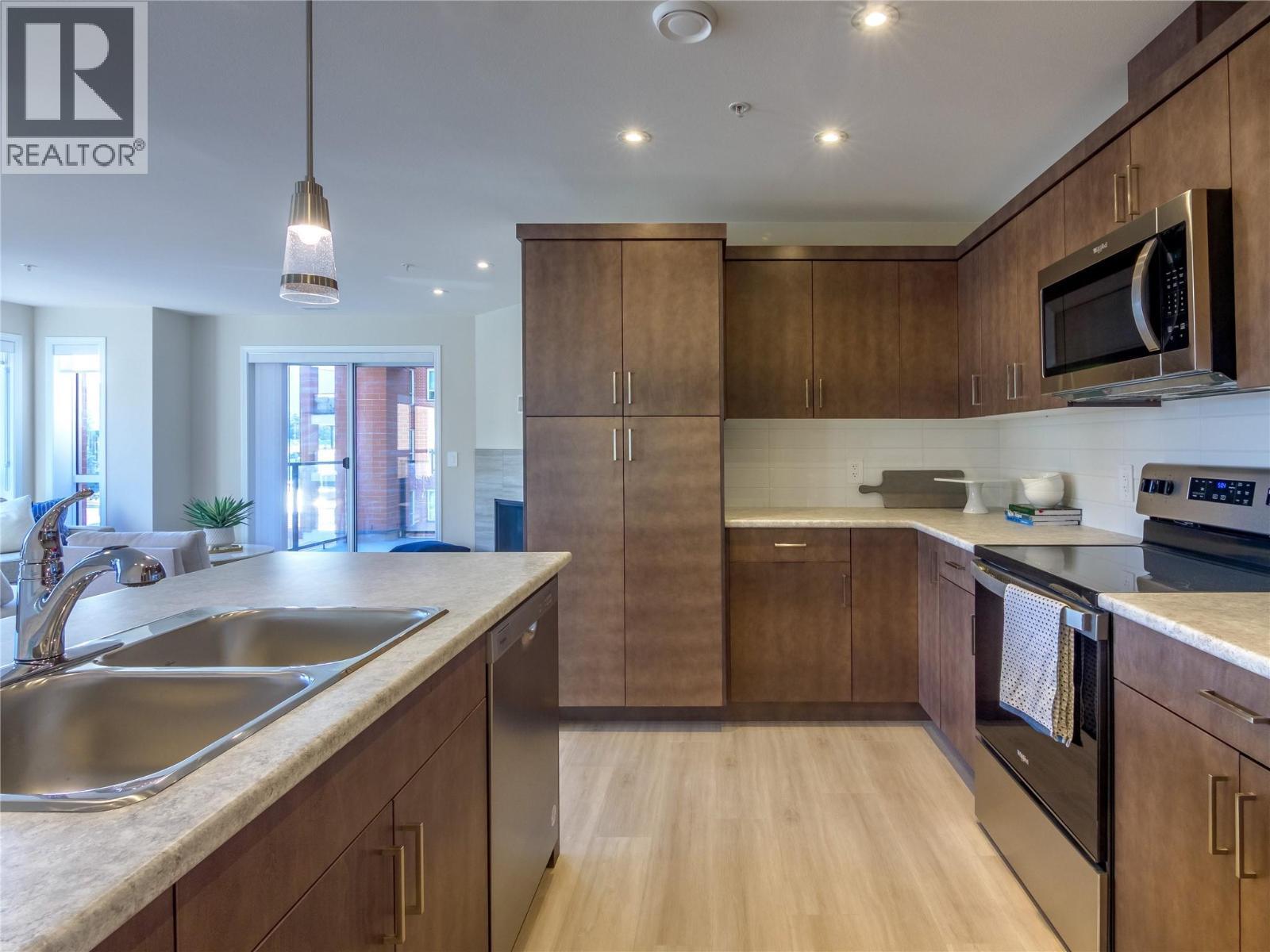 3362 Skaha Lake Road Unit# 405. Penticton, British Columbia