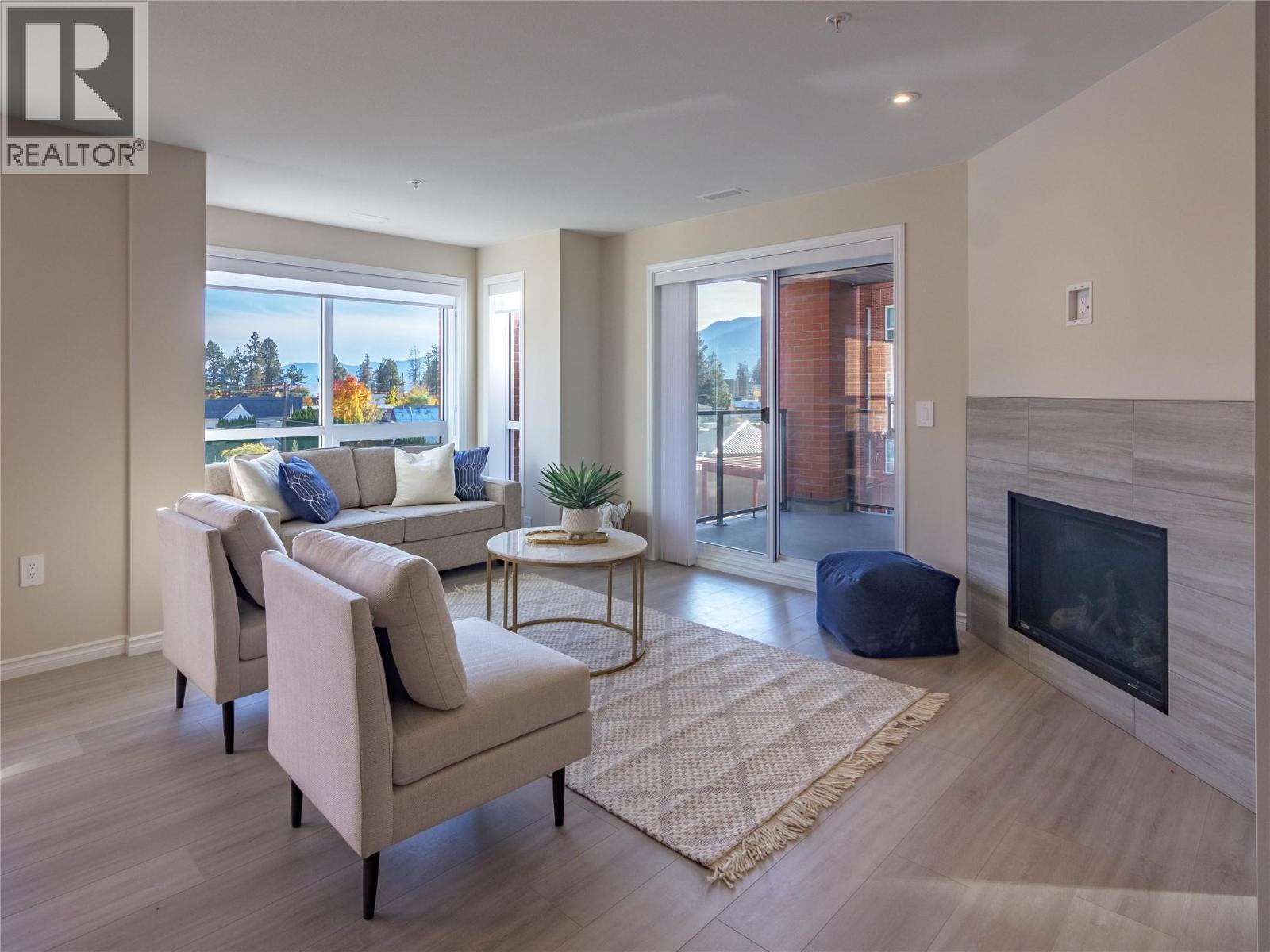 3362 Skaha Lake Road Unit# 405. Penticton, British Columbia