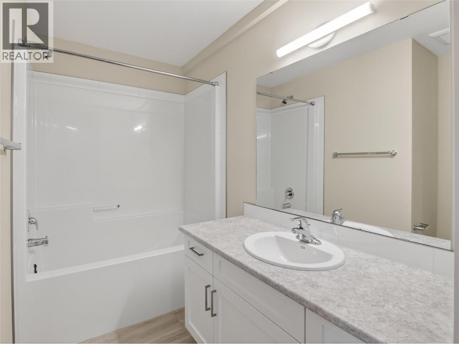 3362 Skaha Lake Road Unit# 804. Penticton, British Columbia