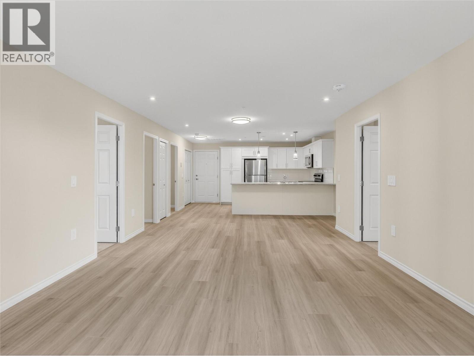 3362 Skaha Lake Road Unit# 804. Penticton, British Columbia