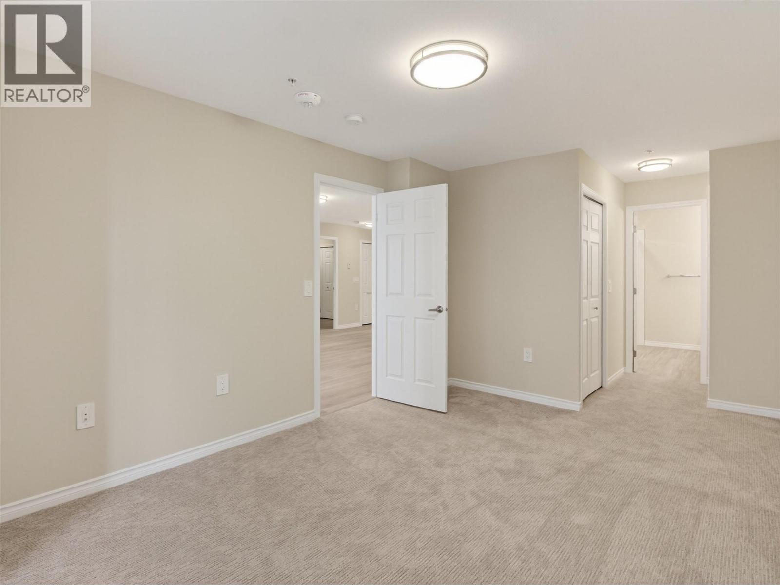 3362 Skaha Lake Road Unit# 604. Penticton, British Columbia