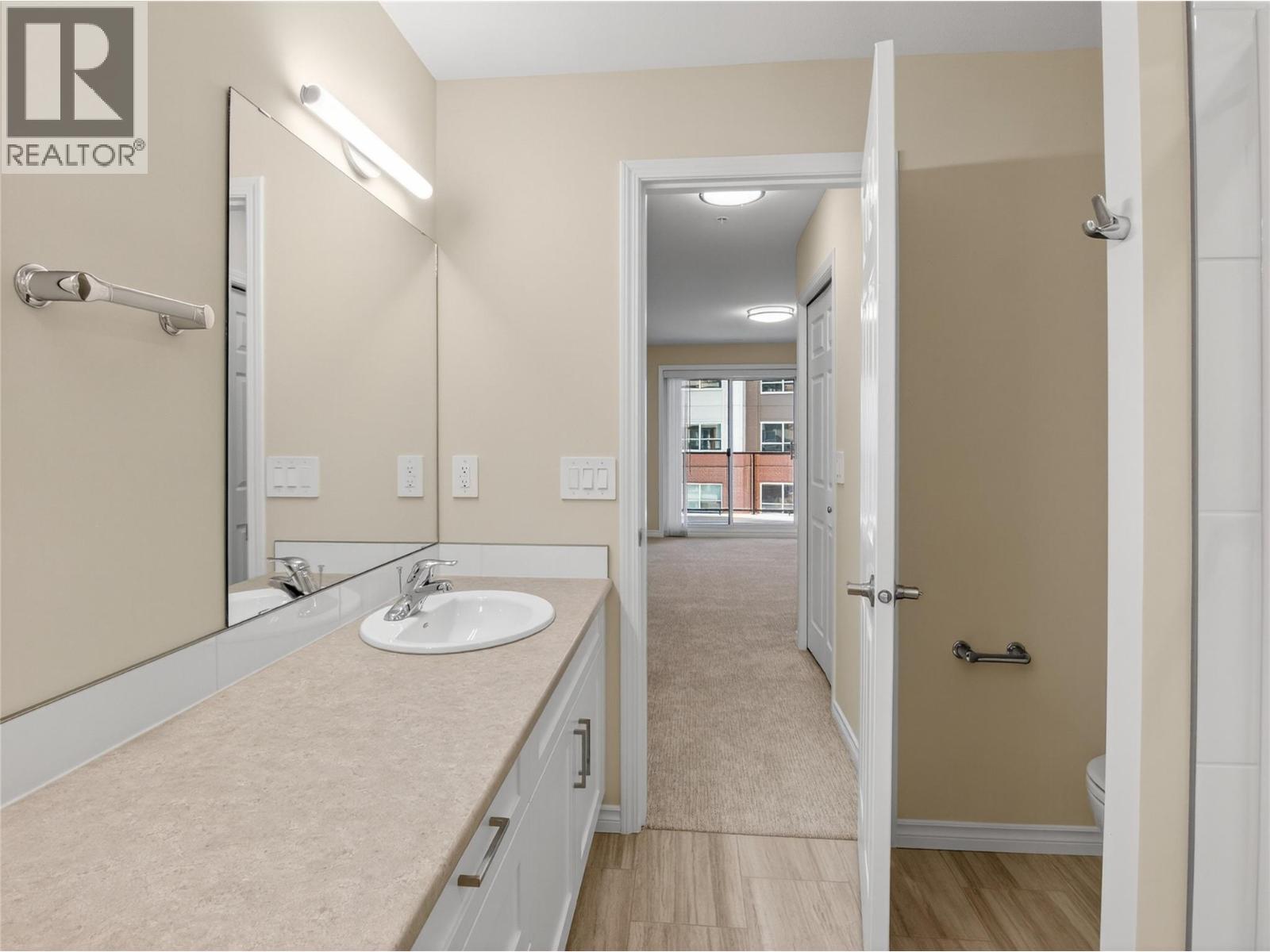 3362 Skaha Lake Road Unit# 604. Penticton, British Columbia