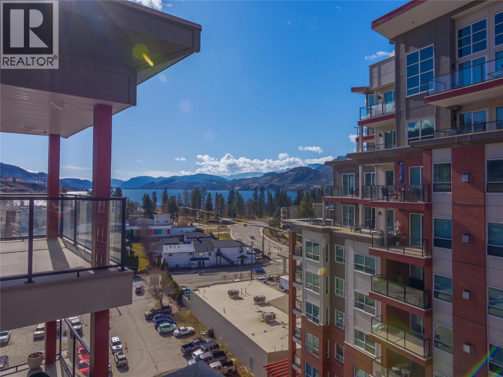 3362 Skaha Lake Road Unit# 1004. Penticton, British Columbia