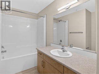 3362 Skaha Lake Road Unit# 1004. Penticton, British Columbia