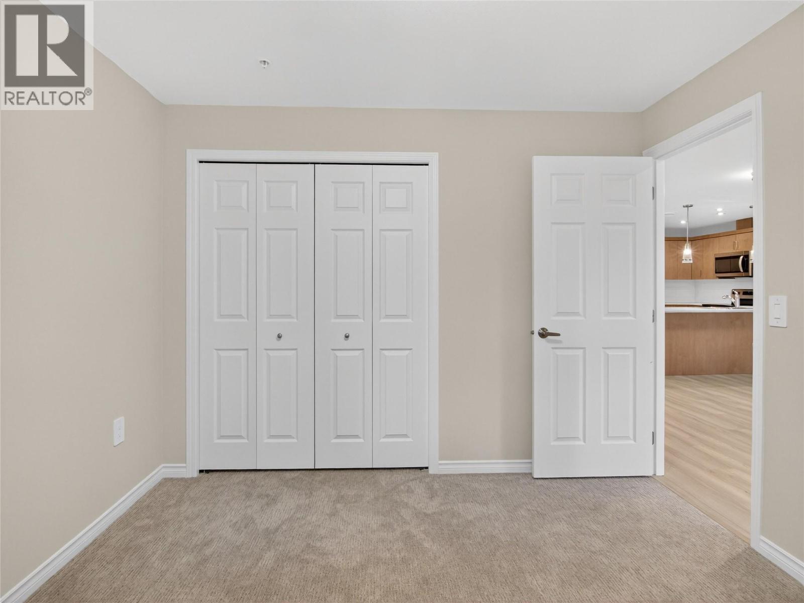 3362 Skaha Lake Road Unit# 1004. Penticton, British Columbia