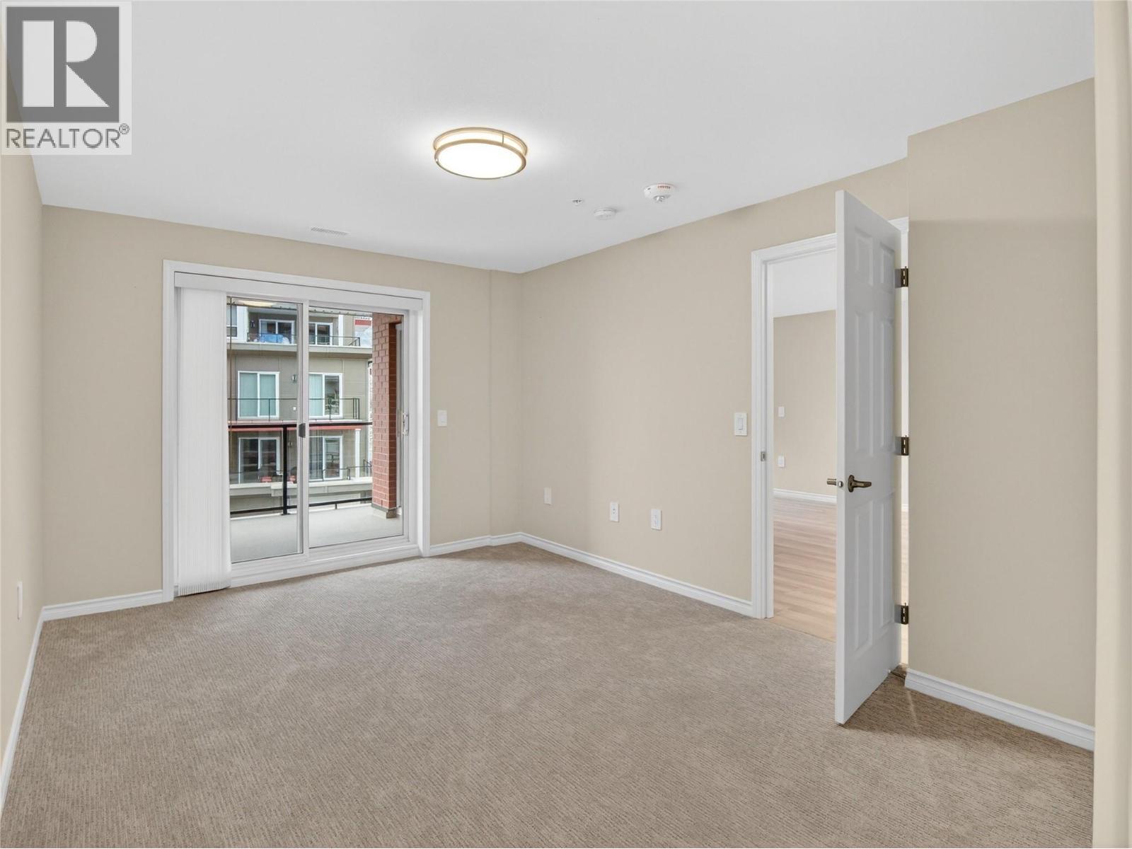 3362 Skaha Lake Road Unit# 1004. Penticton, British Columbia